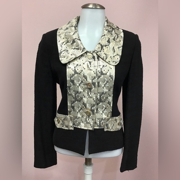 Gorgeous, vintage dolce and Gabbana blazer with gold accent and buttons size XS - Picture 2 of 7